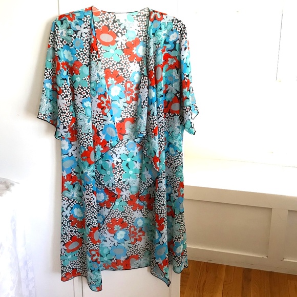 LULAROE Floral Kimono Open Front Cardigan Semi Sheer Coverup Shirley Size Medium - Picture 1 of 16